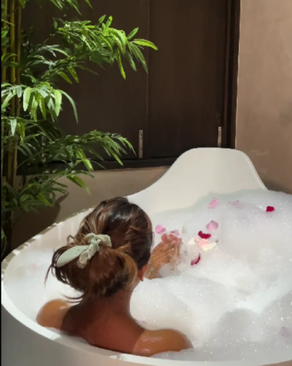 Bath 4