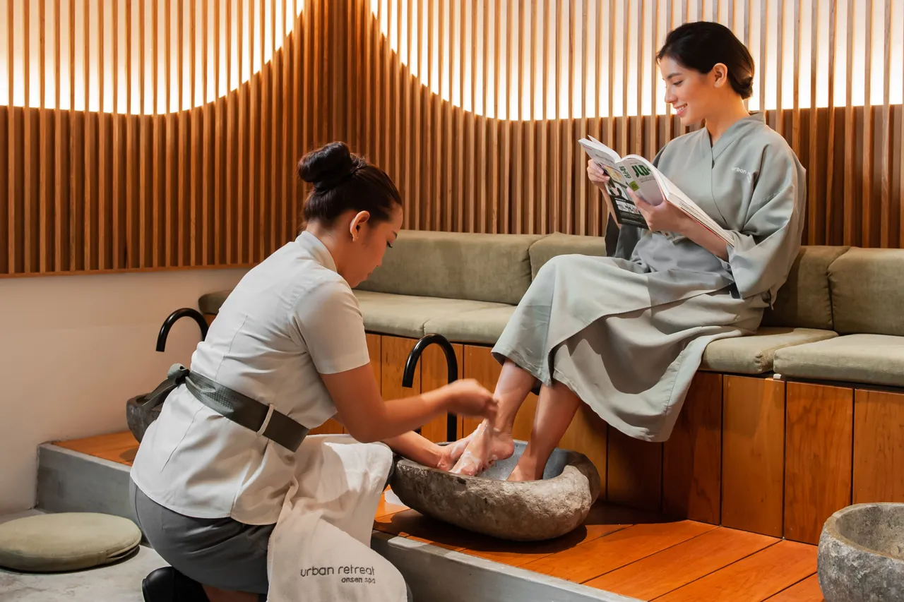 Foot wash in Onsen Spa